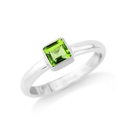 SQUARE PERIDOT RING SET IN 18CT GOLD